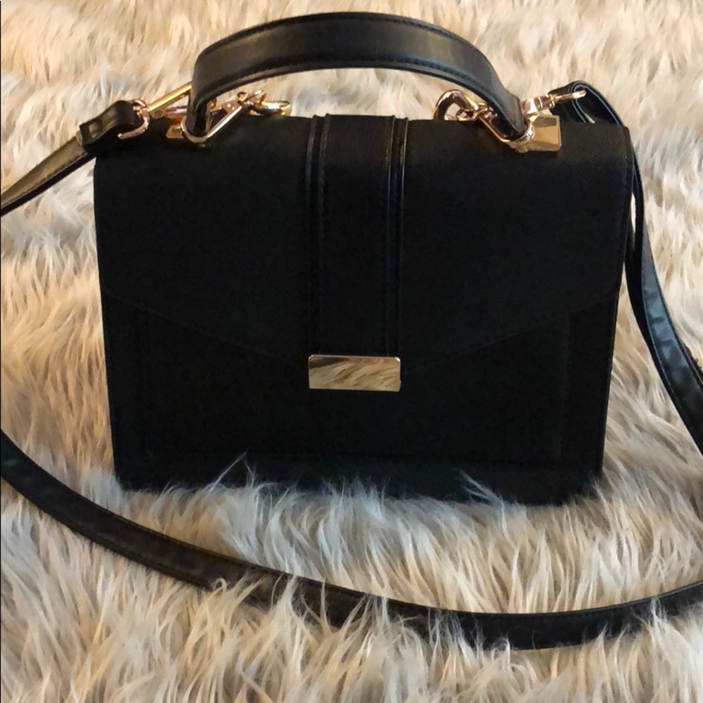 Black and gold purse